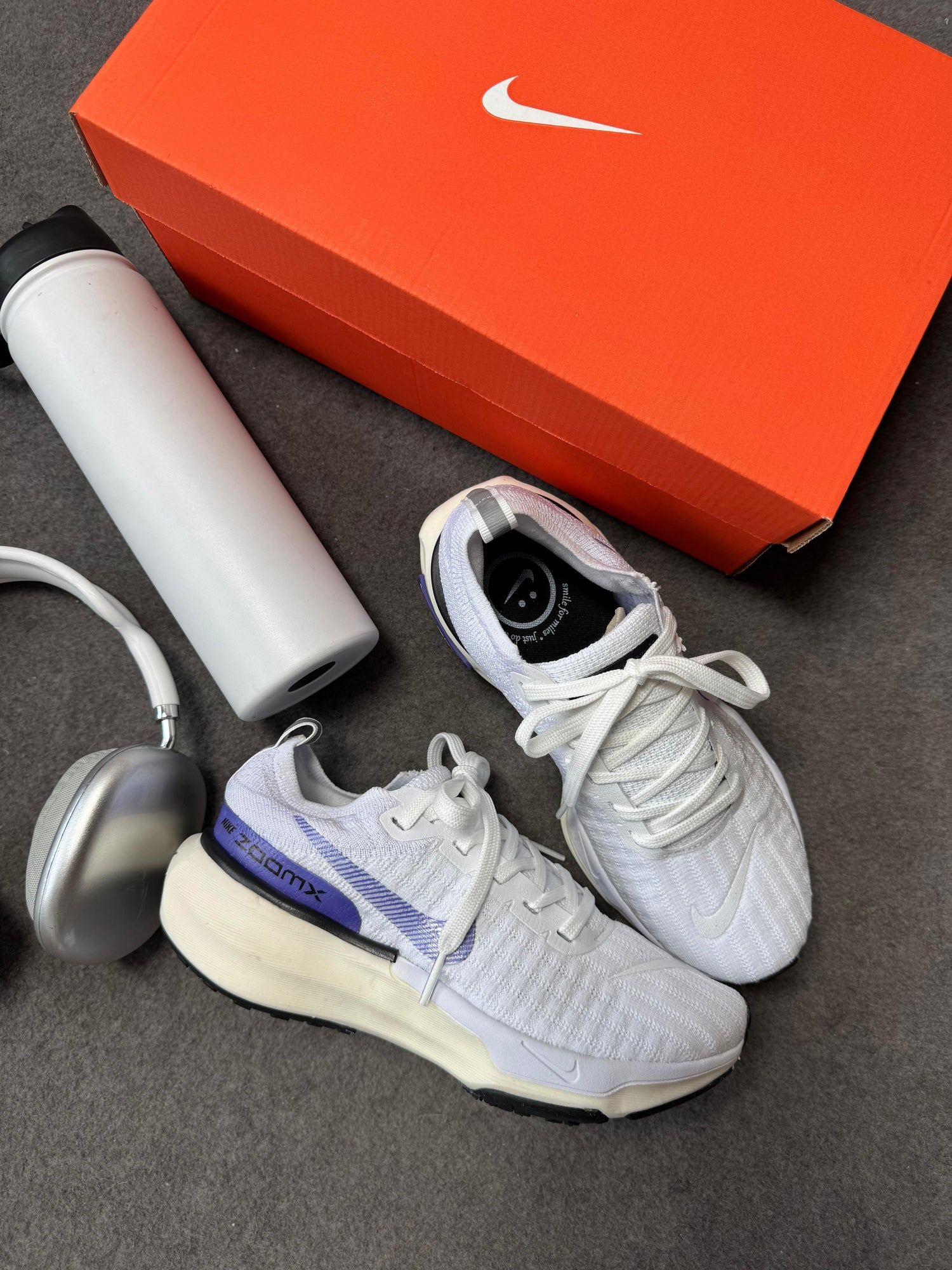 Invincible Run Premium Branco/Roxo