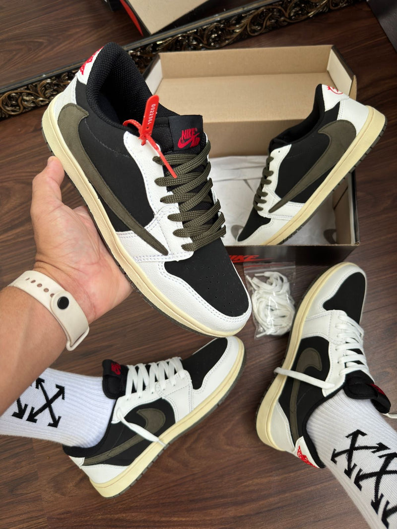 Jordan x Travis Scott Reverse Mocha