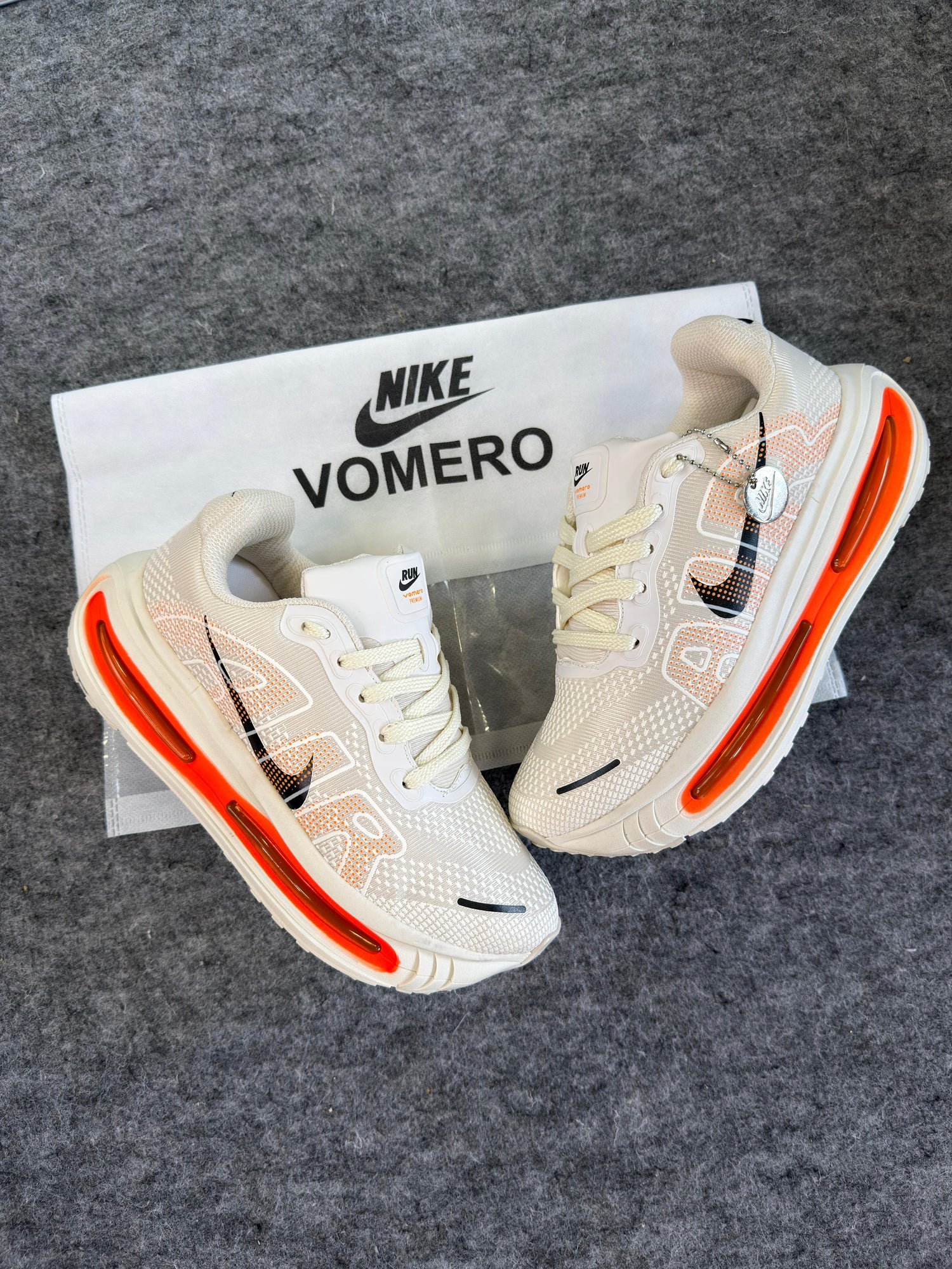 Nike Run Vomero Branco/Laranja