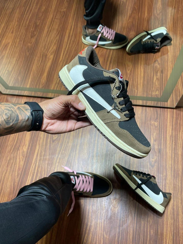 Jordan x Travis Scott Mocha