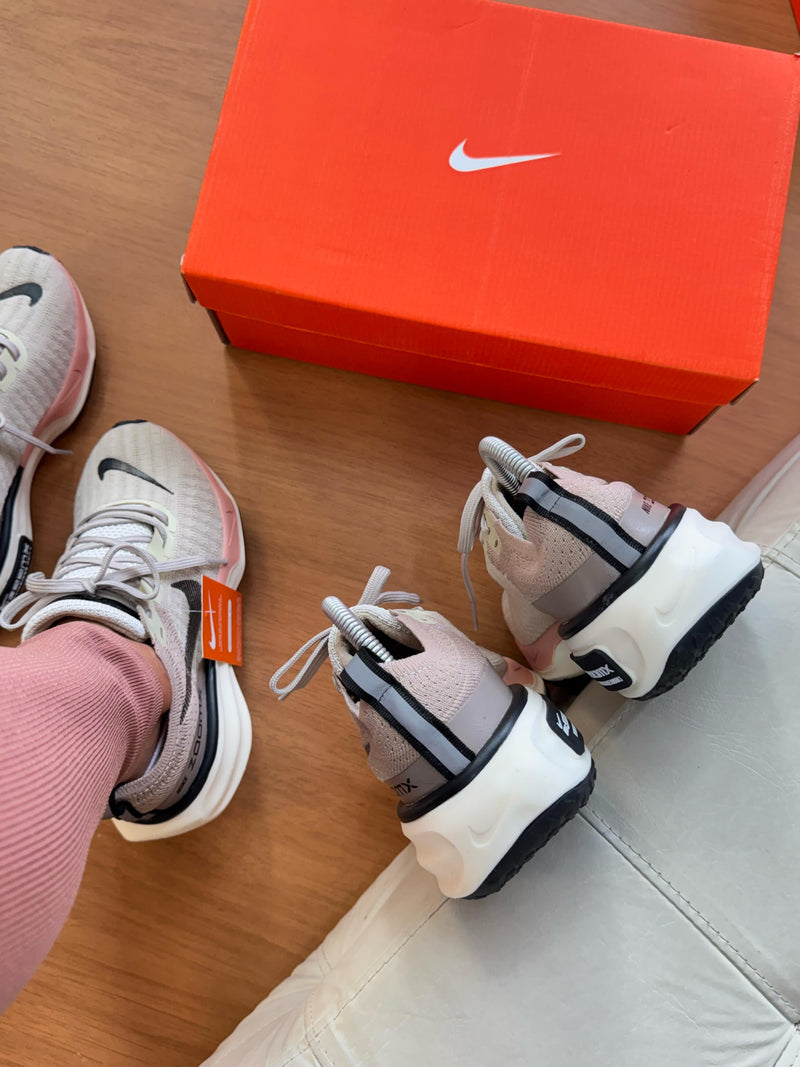 Nike Zoom Invincible Run Nude