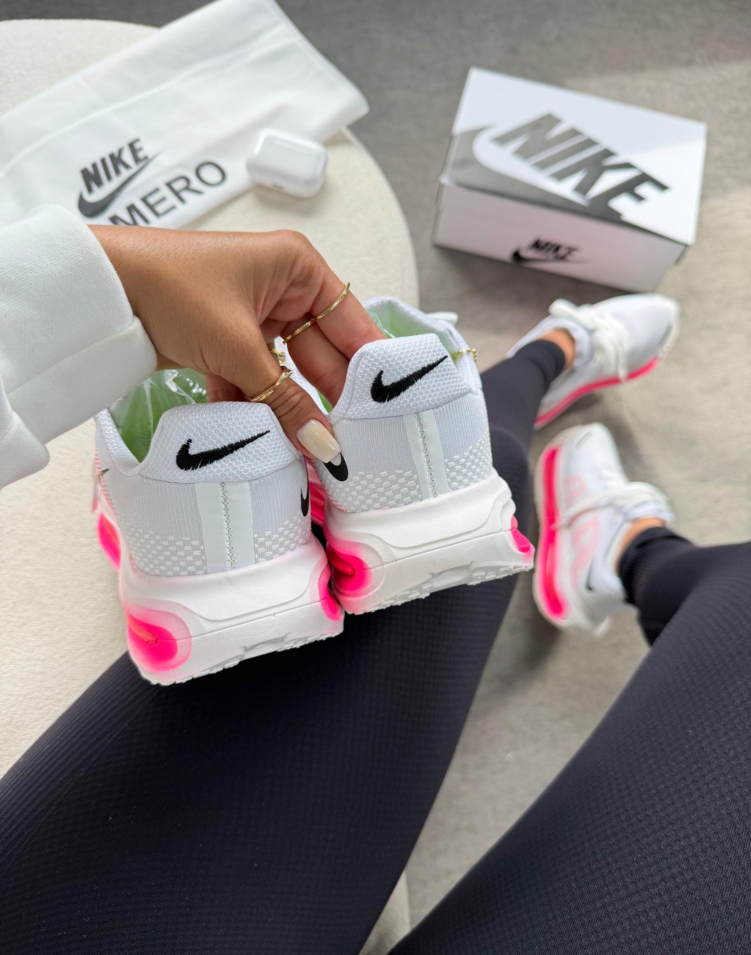 Nike Run Vomero Branco/Pink