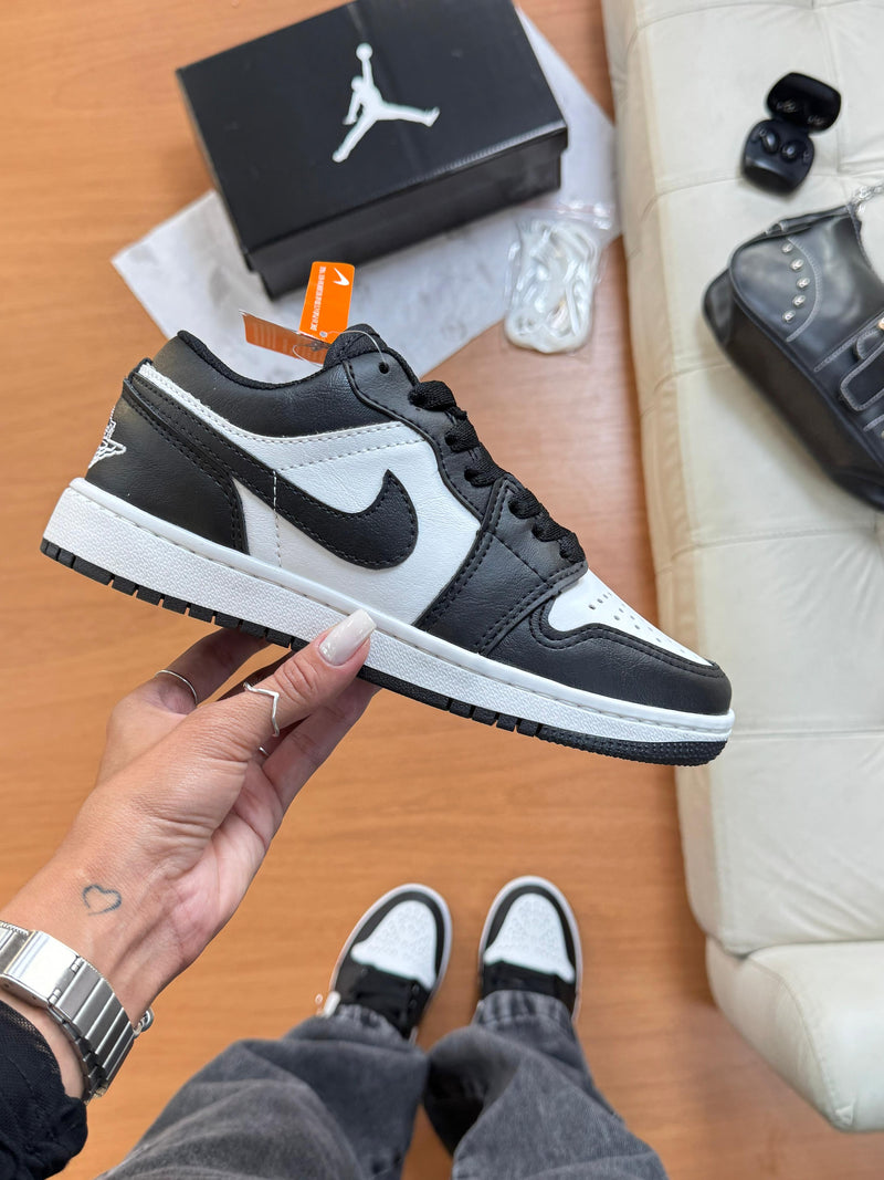Jordan Low Preto/Branco