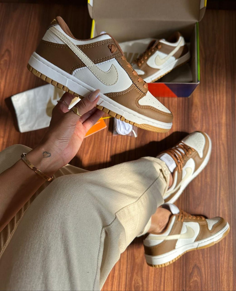 Dunk Low Branco/Marrom