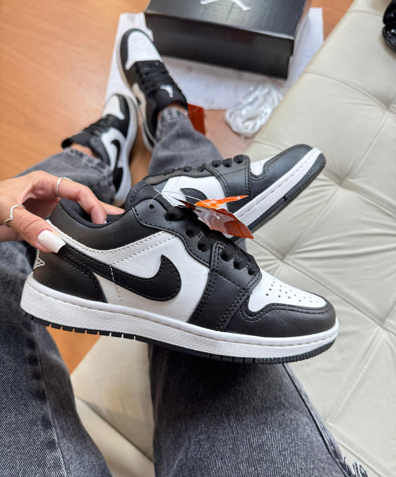 Jordan Low Preto/Branco
