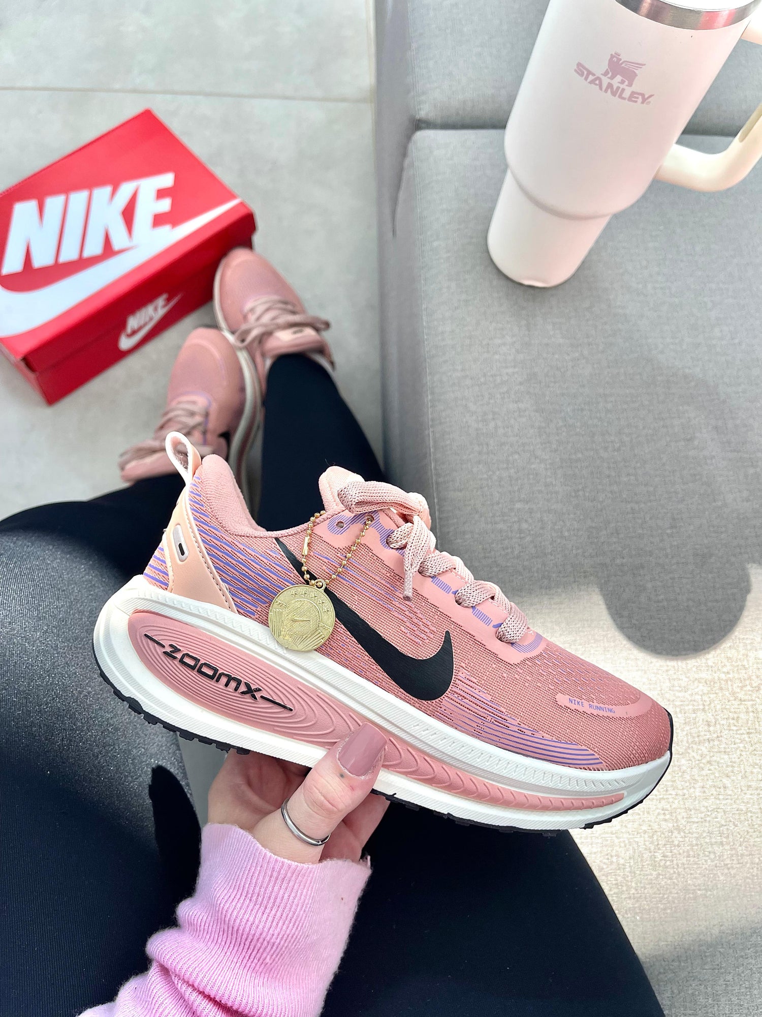 Vomero 18 🩷 Rosa