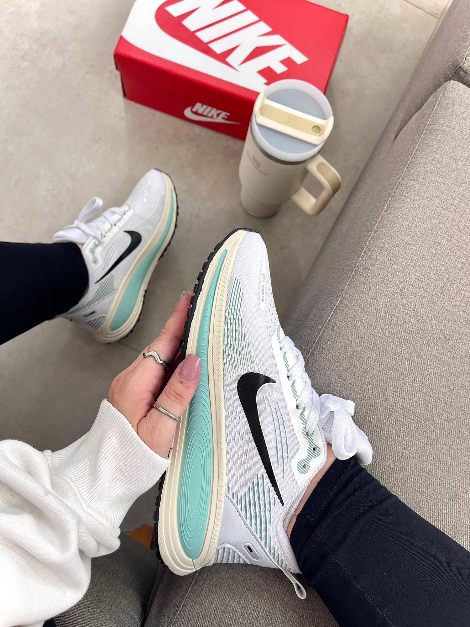 Vomero 18 Branco/ Verde Água