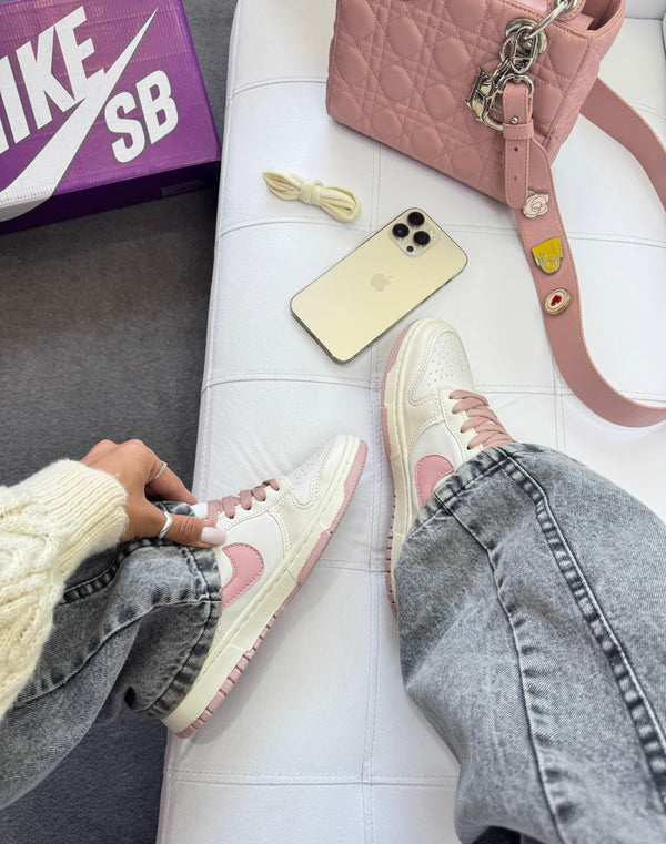 Dunk Low Luxo     Off/Flamingo 🦩
