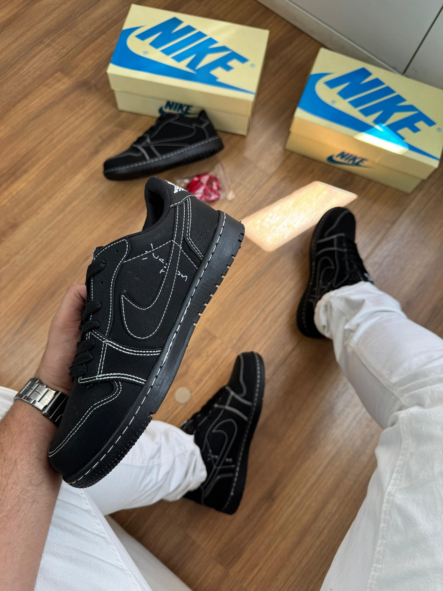 Jordan 1 Low x Travis Scott