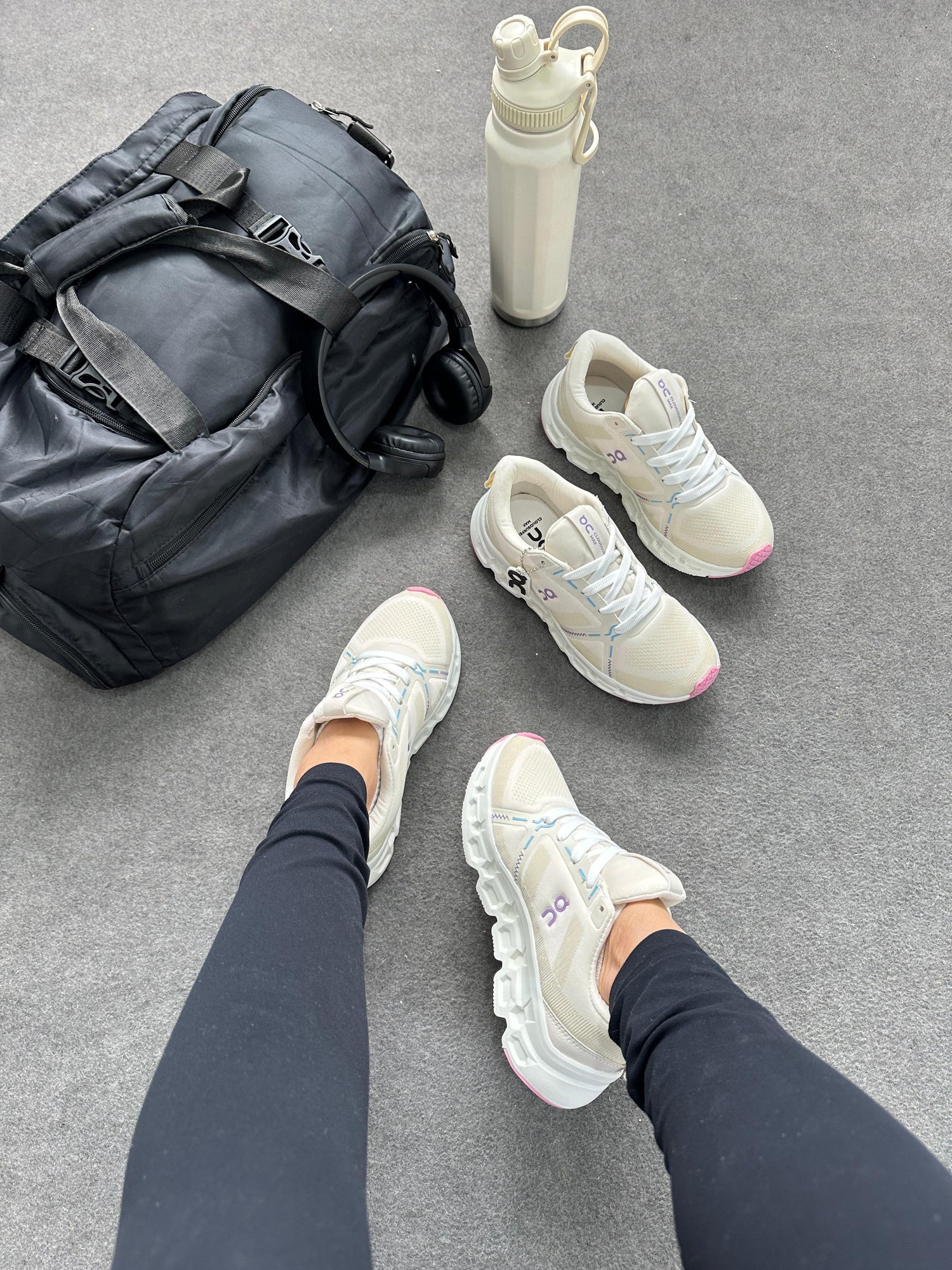 On Cloud Surfer Max Off-white/ Lilas