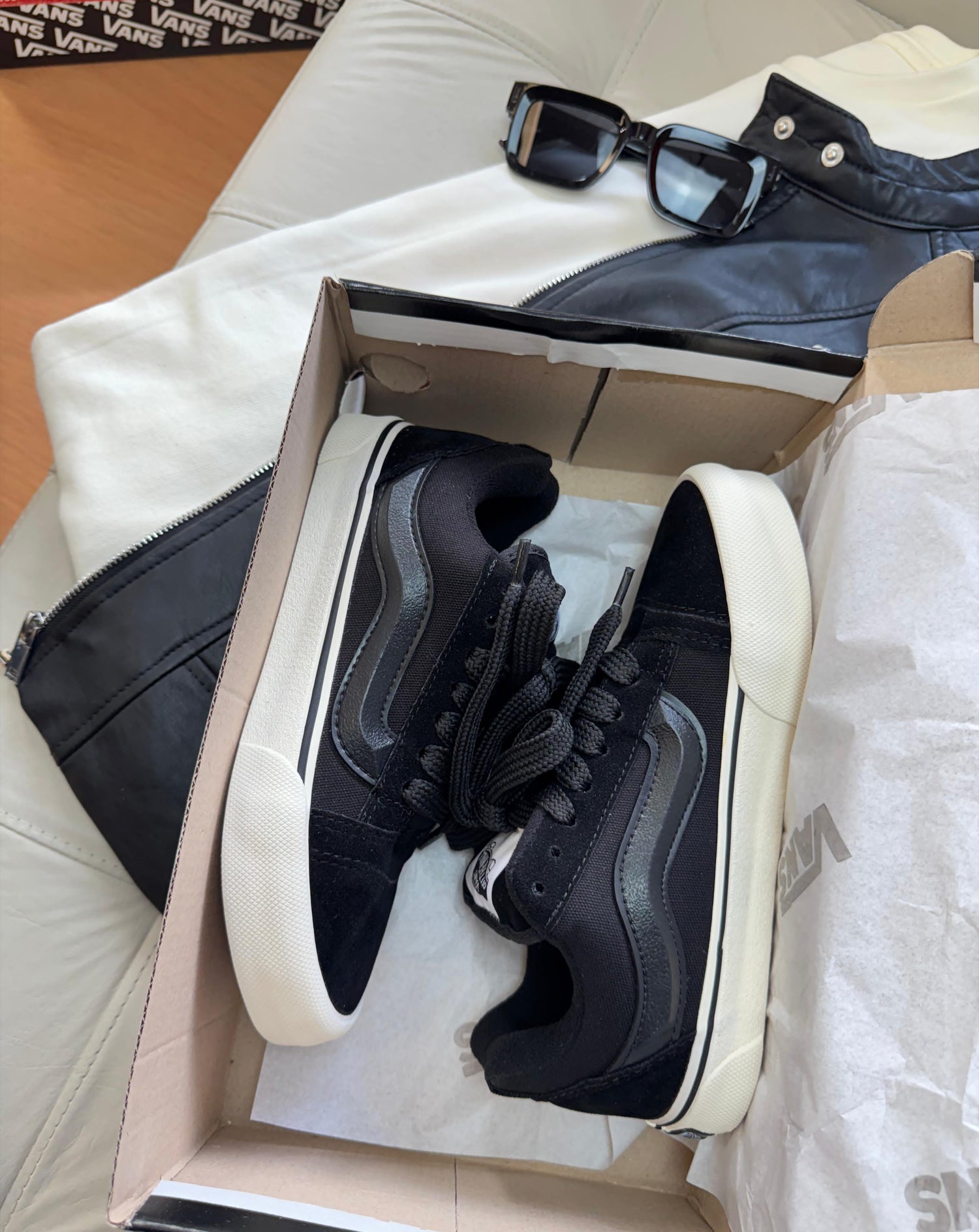 Vns Old Knu preto/off