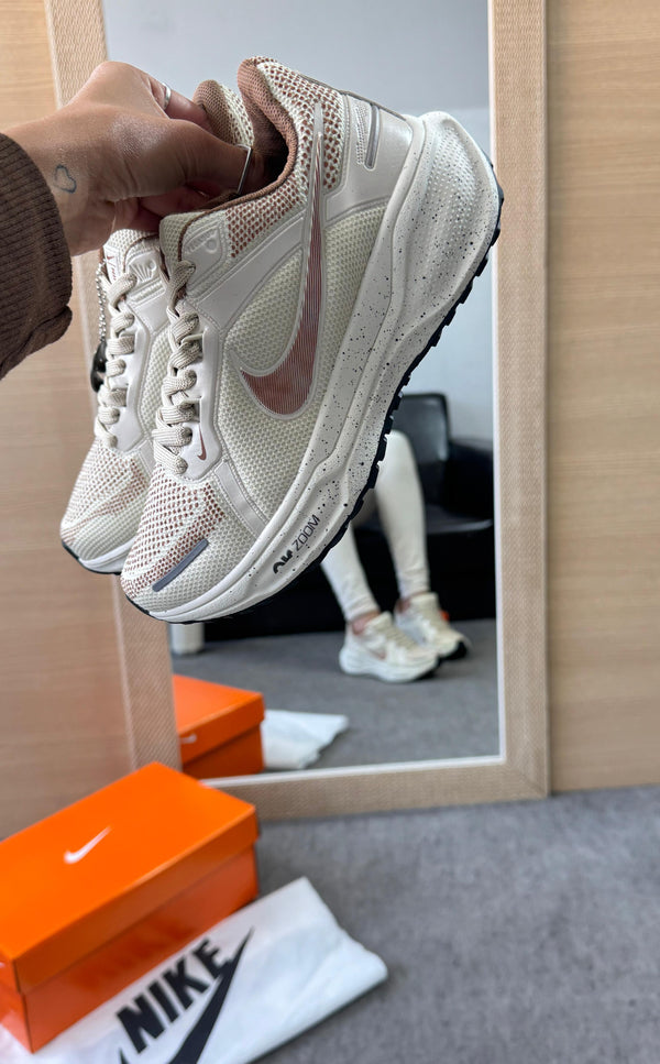 Nike Air Zoom Pegasus Off/Chocolate
